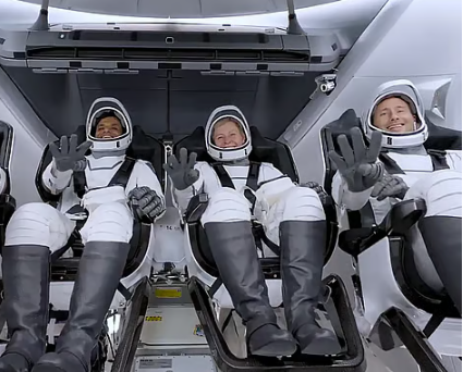 SpaceX Dragon spacecraft returning to Earth today, watch it online
